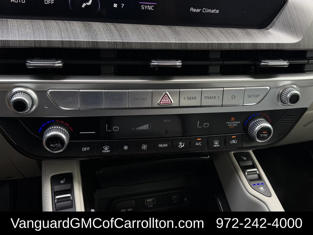 Used 2023 Kia Telluride EX w/ EX Captain's Chair Package FWD image 23