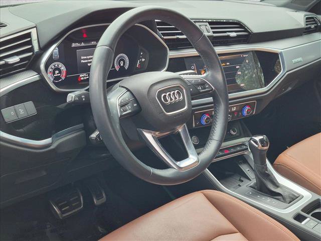 Used 2020 Audi Q3 2.0T Prestige AWD/4WD image 10