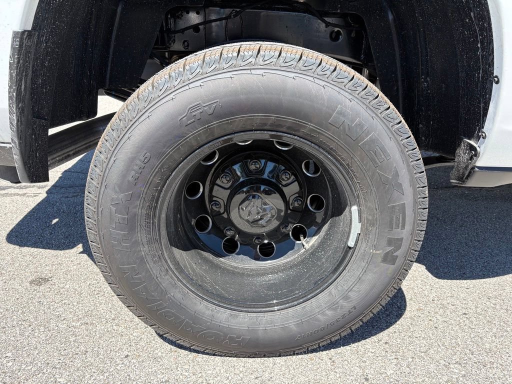 New 2026 RAM 3500 Big Horn AWD/4WD image 12