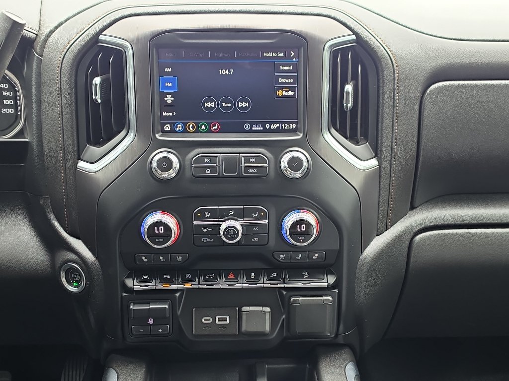 Used 2020 GMC Sierra 1500 AT4 w/ AT4 Premium Package AWD/4WD image 23