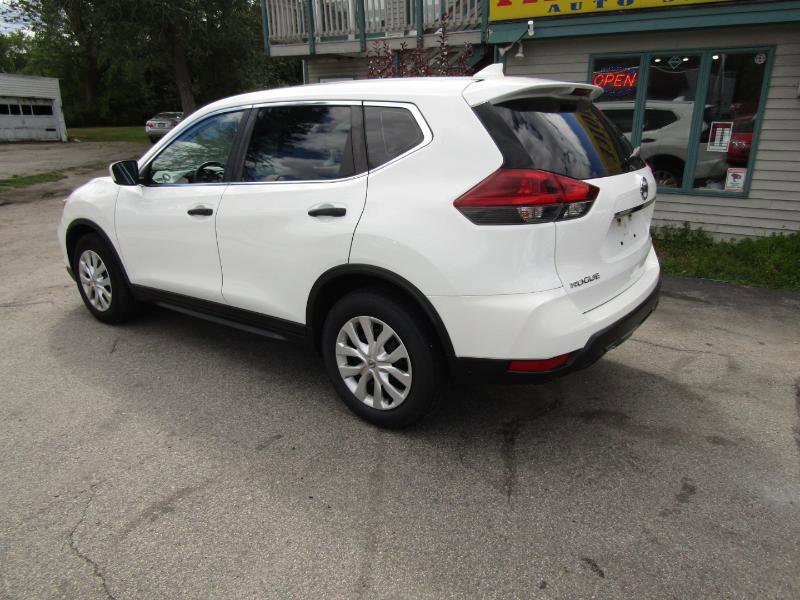 Used 2018 Nissan Rogue S image 34