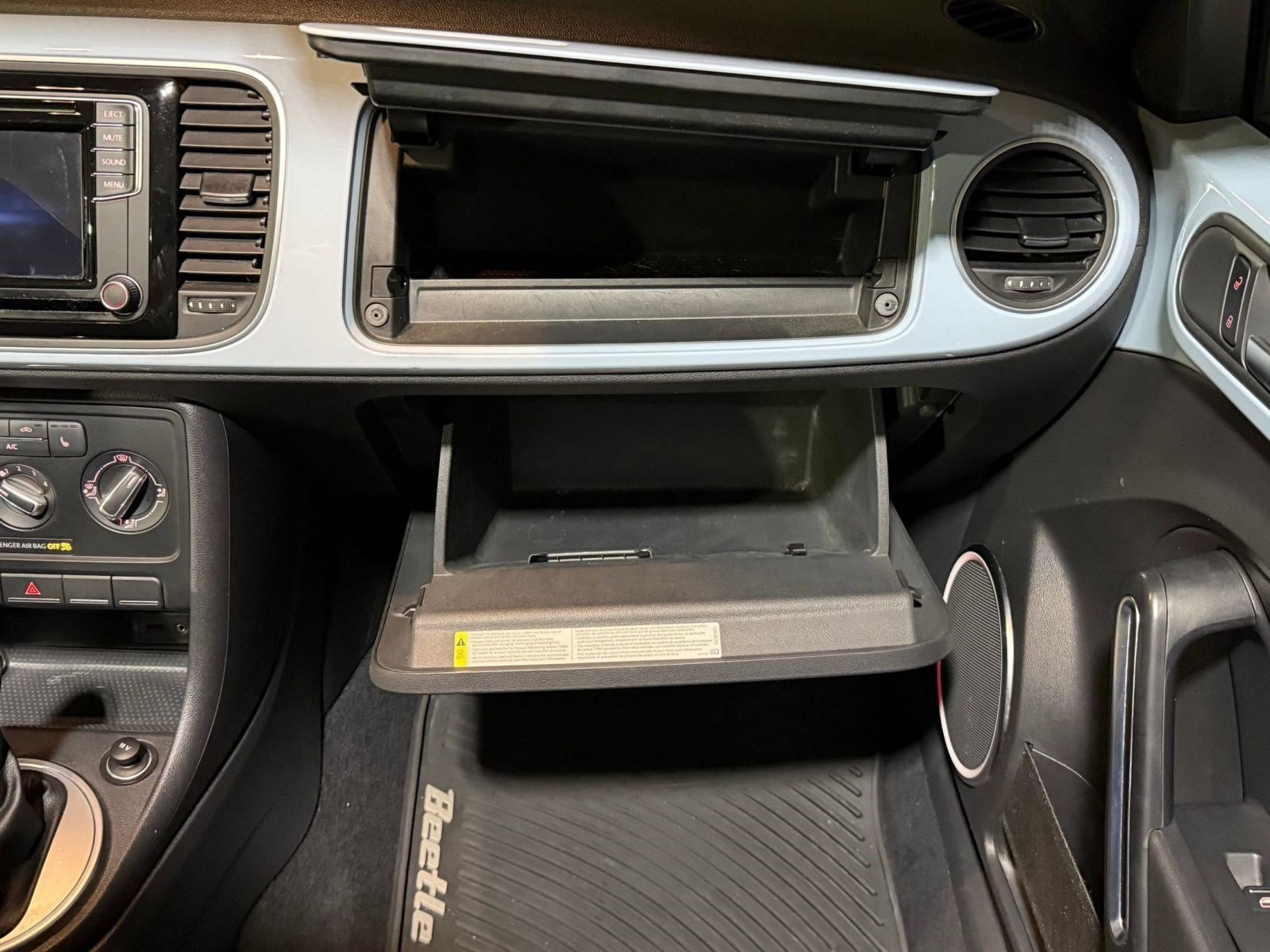 Used 2016 Volkswagen Beetle 1.8T SE image 26