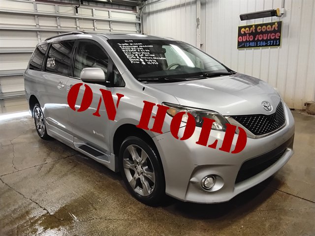 Used 2014 Toyota Sienna SE