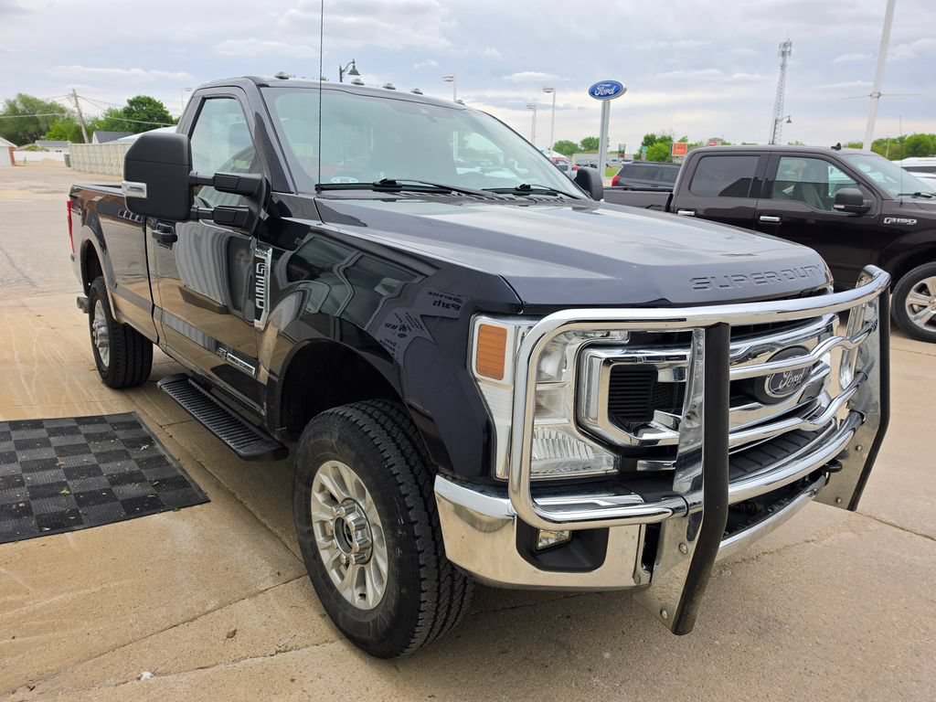 Used 2021 Ford F350 XLT w/ XLT Value Package AWD/4WD image 4