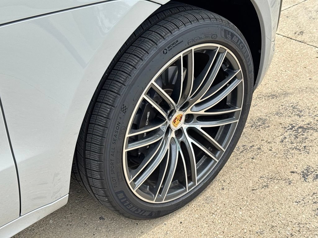 Used 2026 Porsche Macan AWD/4WD image 47