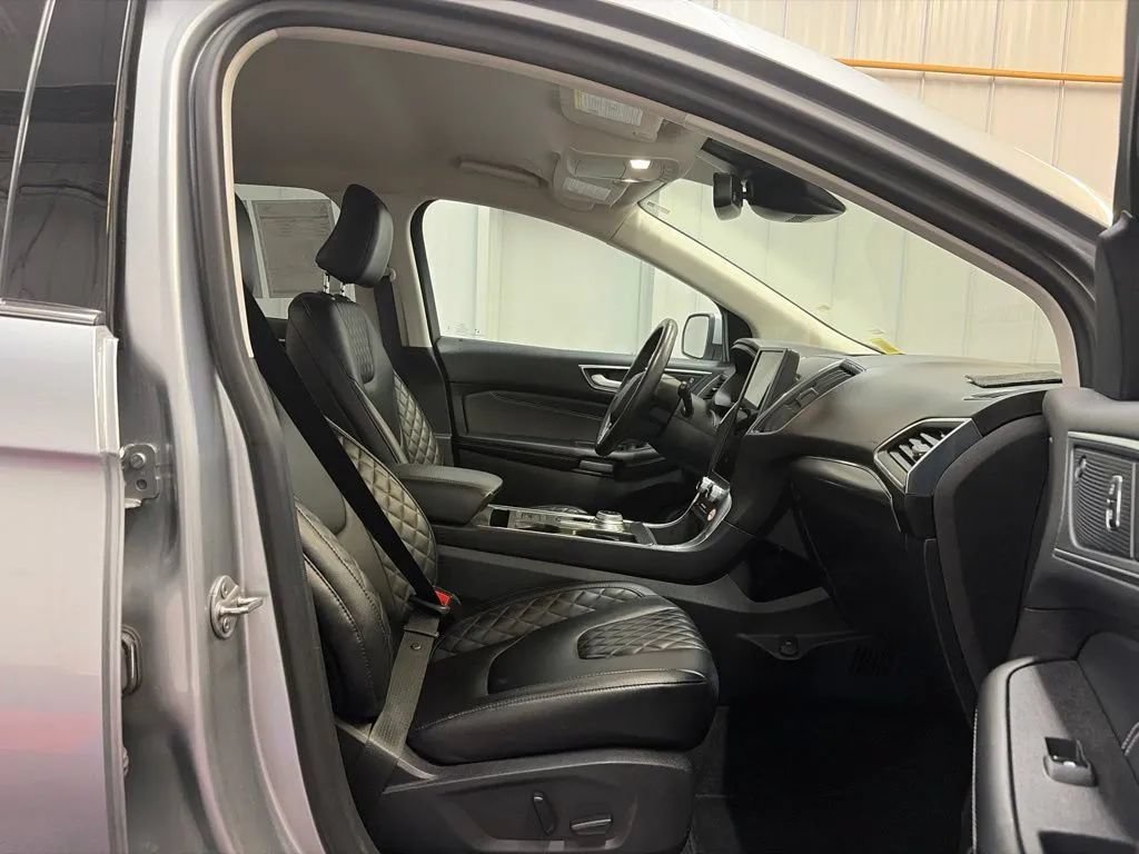 Used 2024 Ford Edge Titanium AWD/4WD image 21