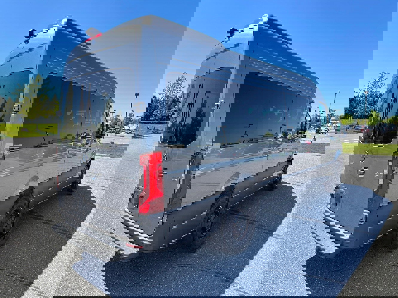 Used 2025 Mercedes-Benz Sprinter 2500 image 4