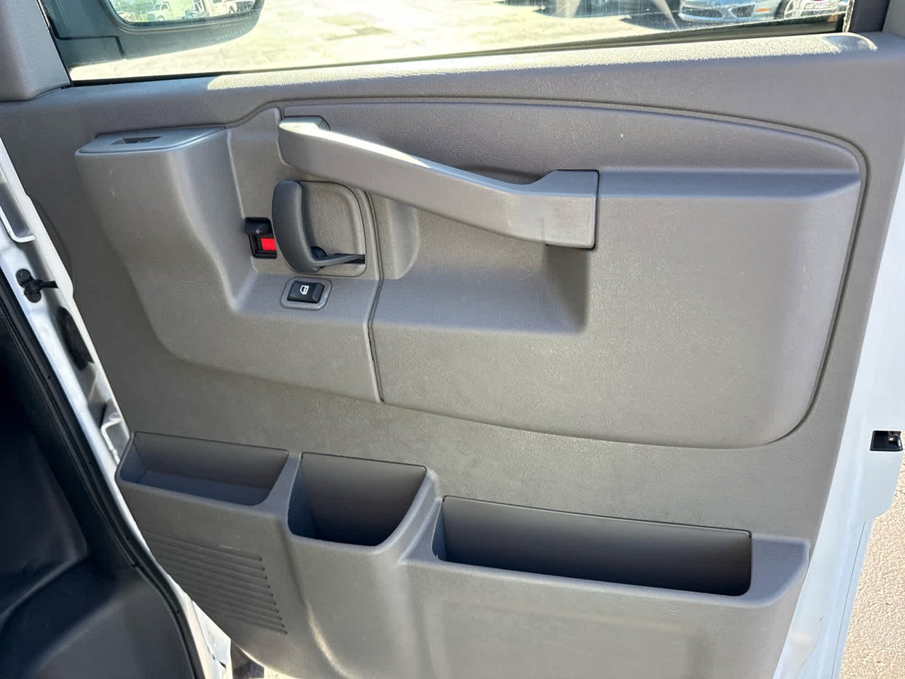 Used 2024 GMC Savana 2500 w/ Driver Convenience Package image 20