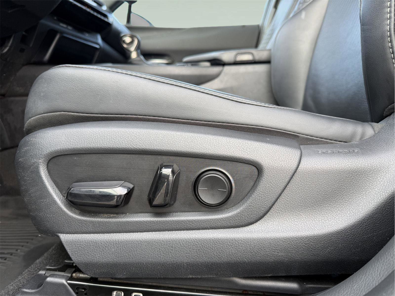 Used 2021 Lexus UX 250h 250h w/ Premium Package image 10