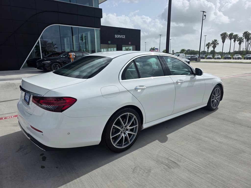Used 2022 Mercedes-Benz E 350 Sedan image 7