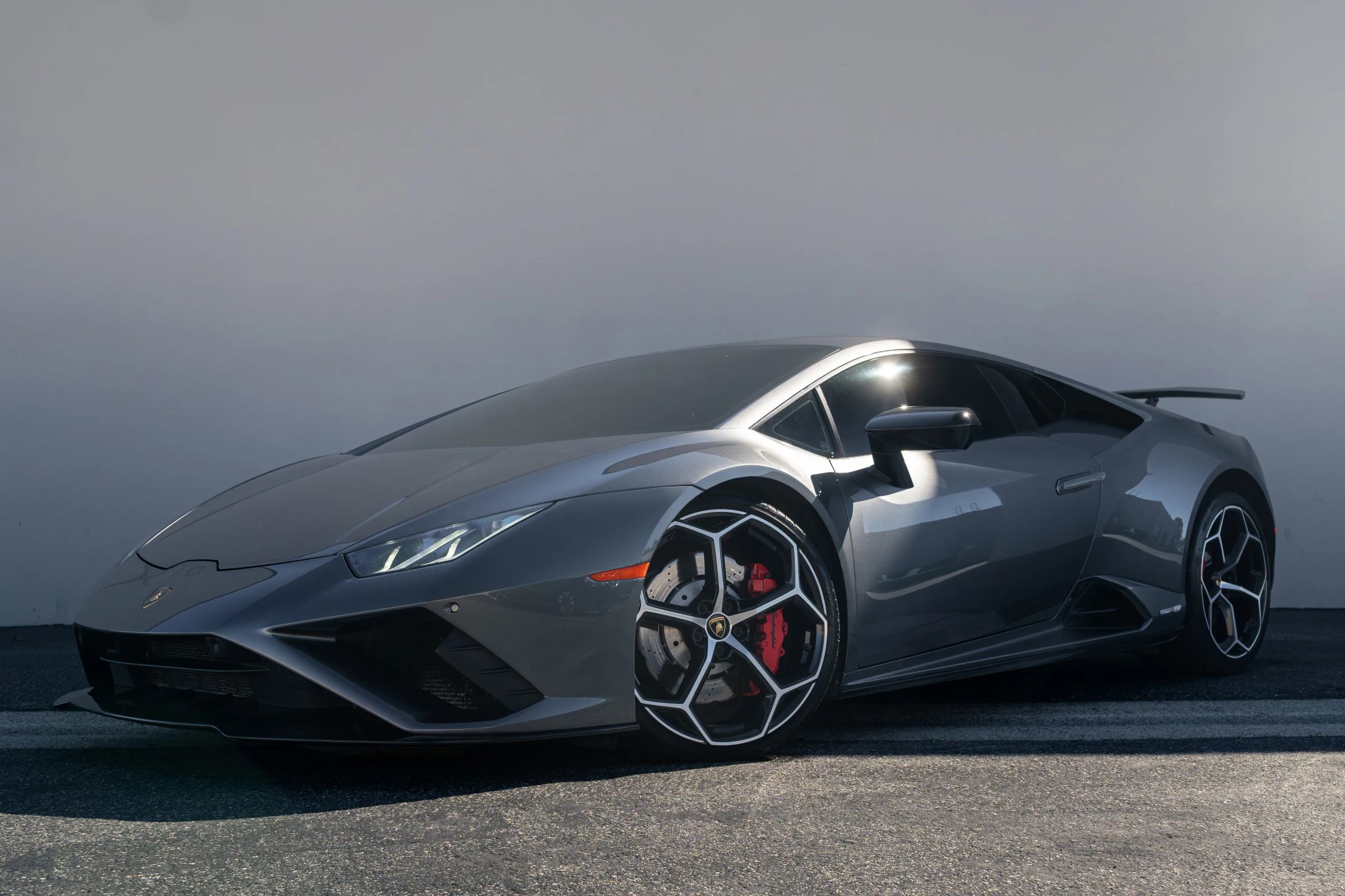 Used 2021 Lamborghini Huracan EVO image 1