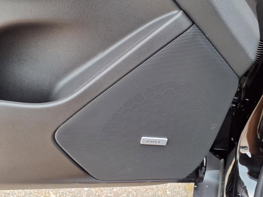 New 2025 Cadillac XT5 Premium Luxury w/ LPO, Floor Liner Package image 13