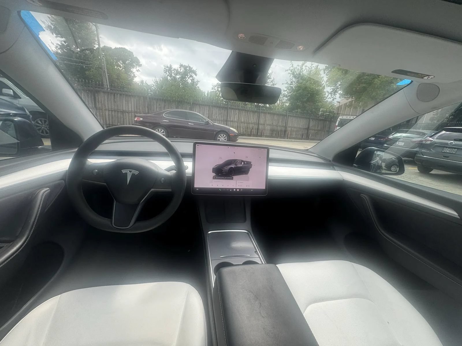 Used 2023 Tesla Model Y Long Range AWD/4WD image 2