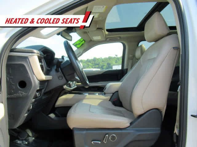 Used 2024 Ford Expedition Limited image 4