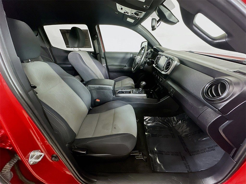 Used 2021 Toyota Tacoma TRD Off-Road w/ Technology Package image 12