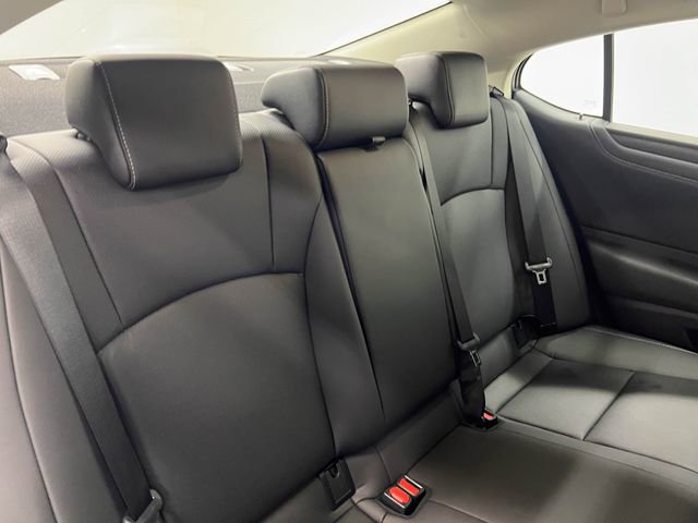 Used 2024 Lexus ES 300h w/ Premium Package image 13