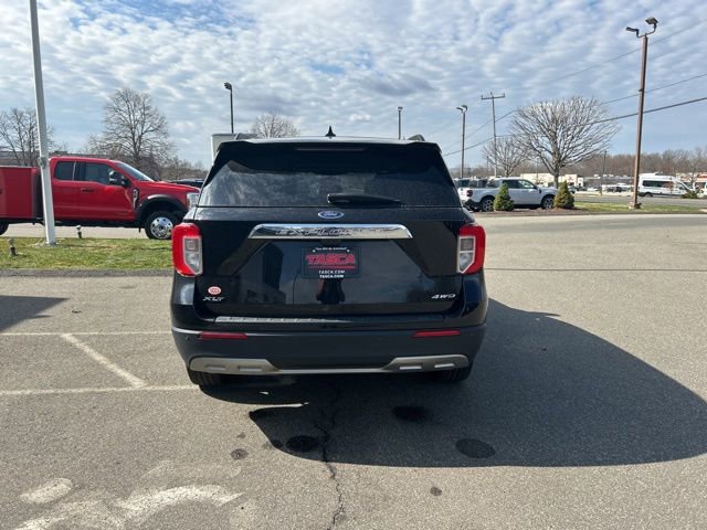 Used 2023 Ford Explorer XLT w/ Equipment Group 202A image 6