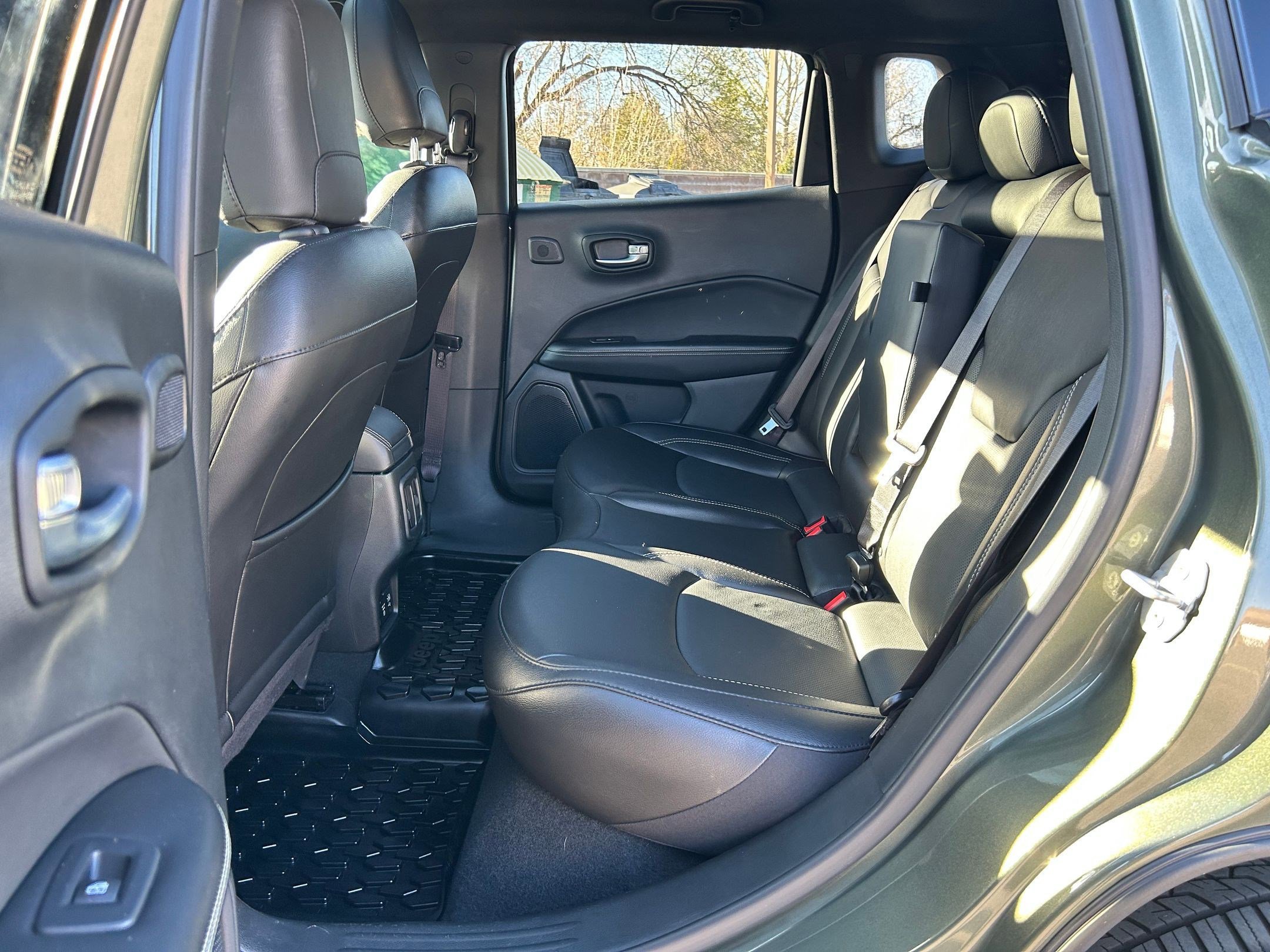 Used 2021 Jeep Compass Latitude w/ Sun and Sound Group image 24