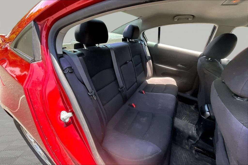 Used 2014 Chevrolet Cruze LT FWD image 16