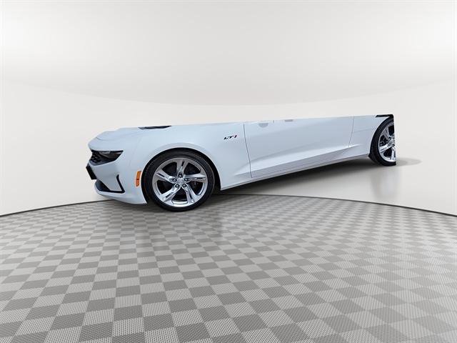 Used 2023 Chevrolet Camaro LT w/ Technology Package image 4