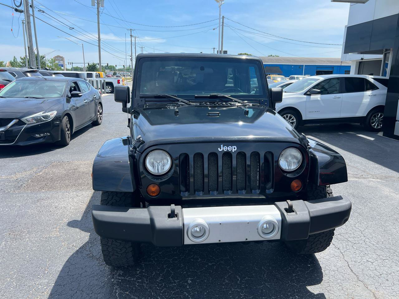 Used 2011 Jeep Wrangler Unlimited Sahara w/ Connectivity Group AWD/4WD image 8
