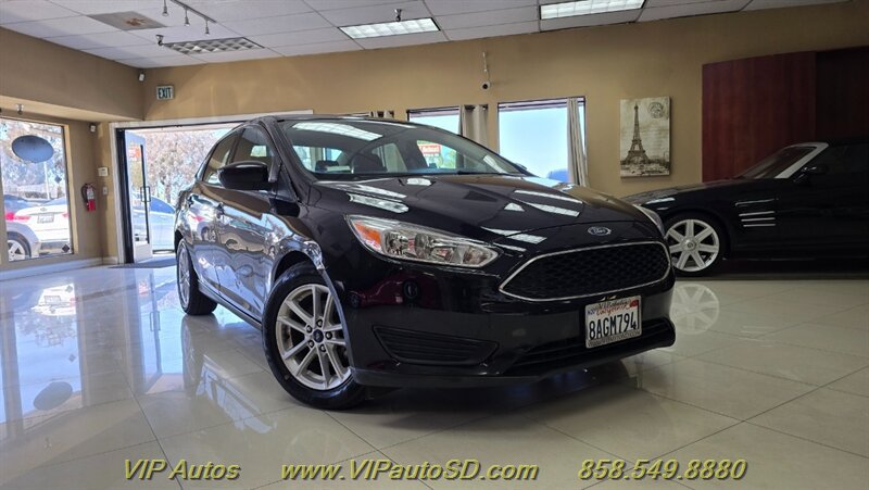 Used 2018 Ford Focus SE FWD image 1