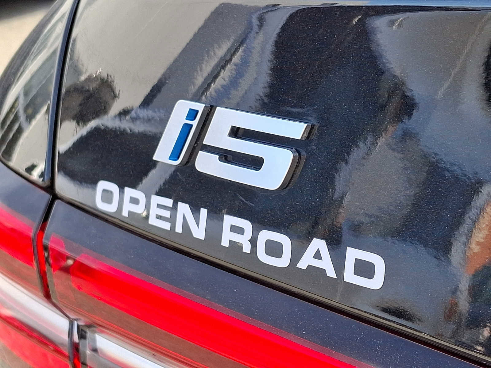 Used 2024 BMW i5 eDrive40i w/ Premium Package image 29