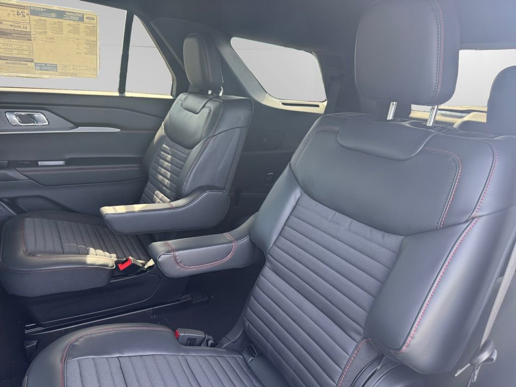 New 2026 Ford Explorer ST-Line w/ ST-Line Street Pack image 13