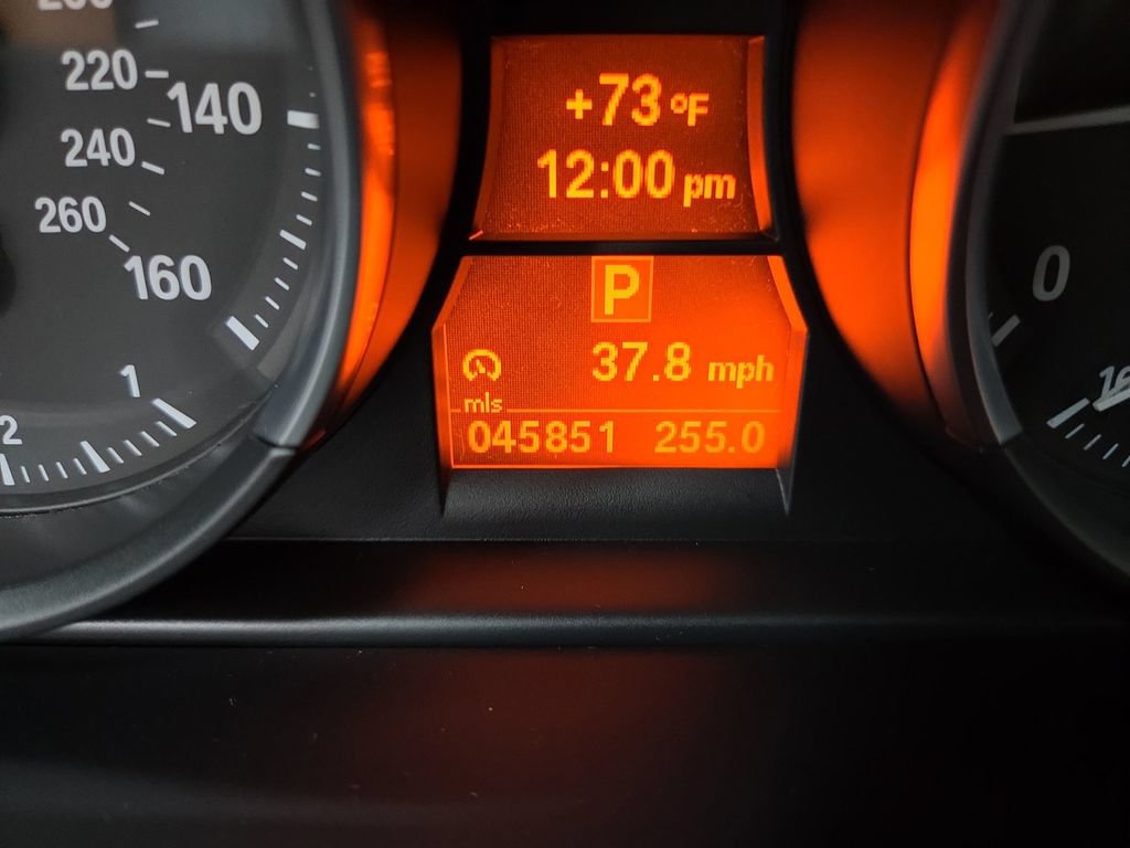 Used 2015 BMW Z4 sDrive35i RWD image 23