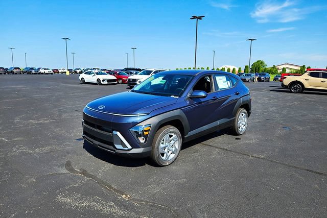New 2027 Hyundai Kona SE AWD/4WD image 3