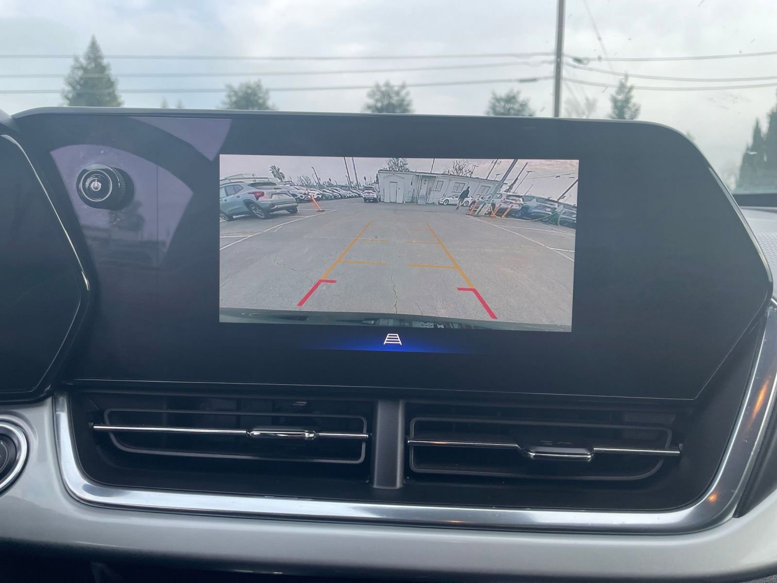 Used 2025 Chevrolet Trax LT image 20