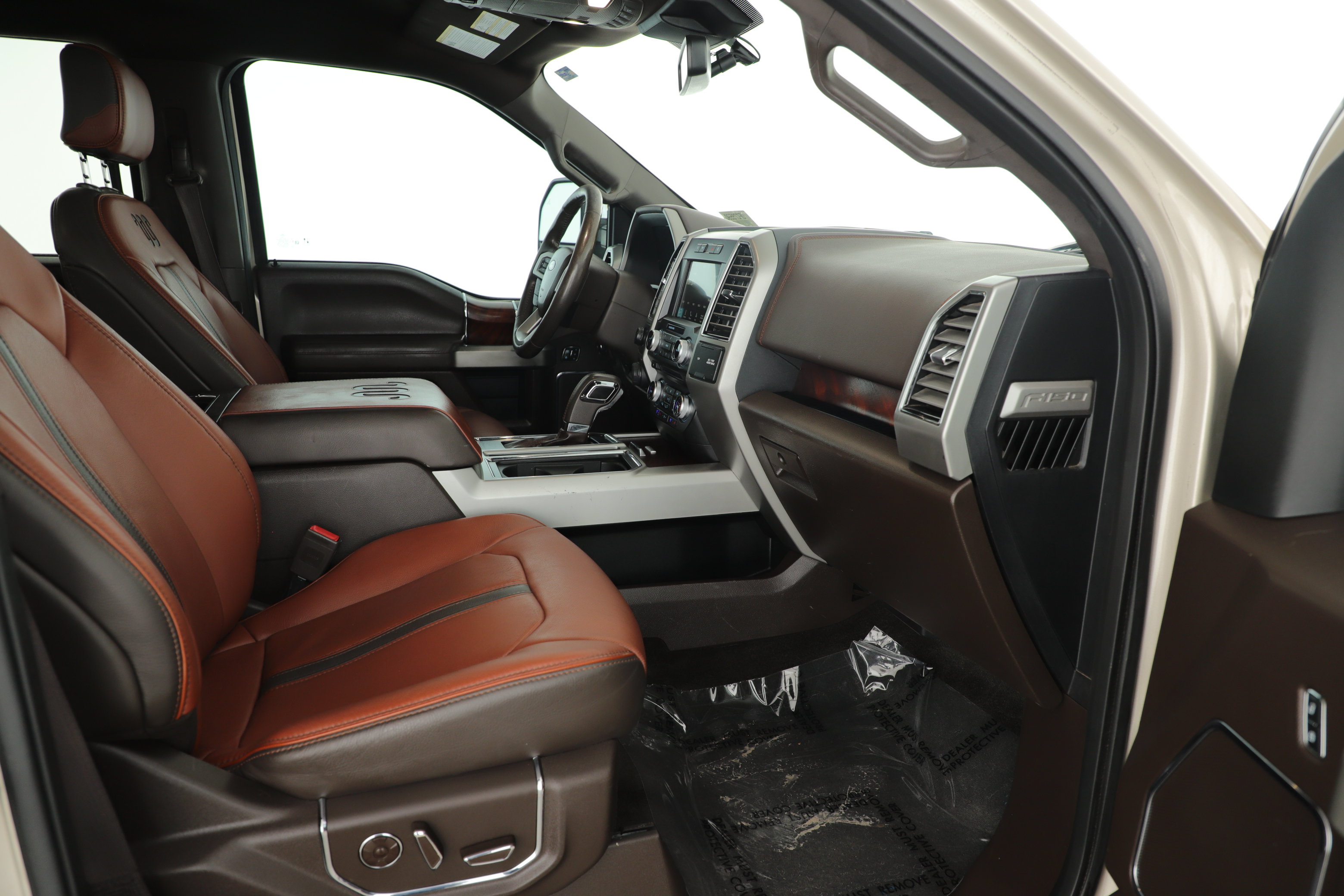 Used 2018 Ford F150 King Ranch w/ Equipment Group 601A Luxury AWD/4WD image 9