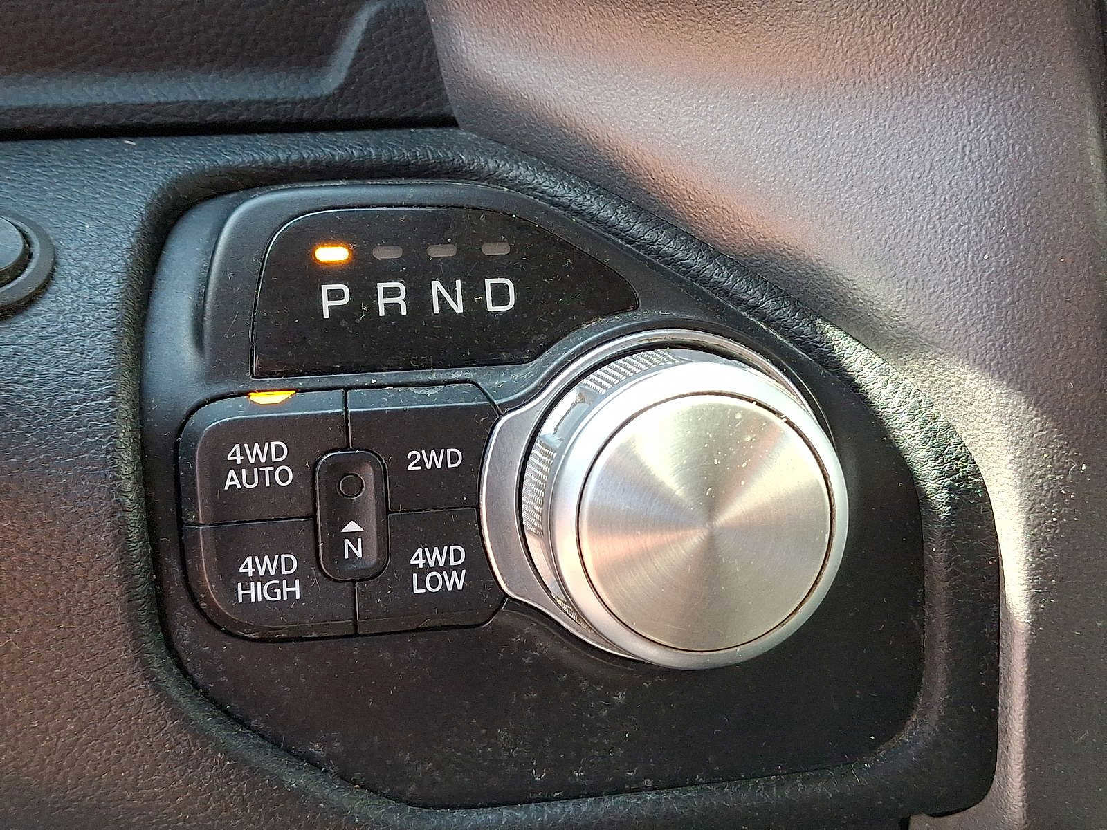 Used 2019 RAM 1500 Laramie AWD/4WD image 12