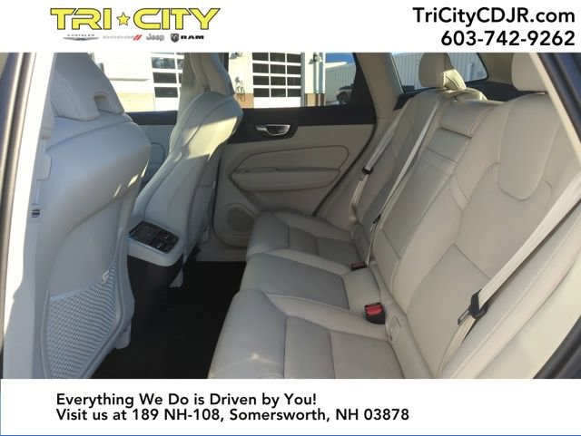 Used 2021 Volvo XC60 T6 Inscription w/ Climate Package image 32