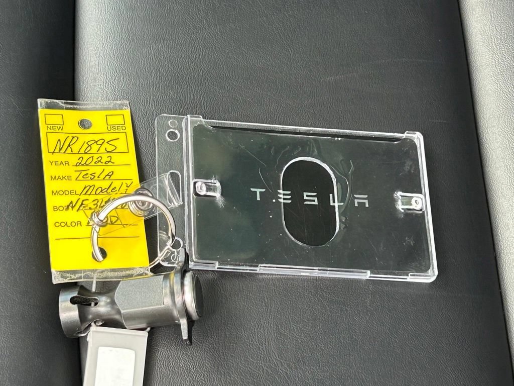 Used 2022 Tesla Model Y Long Range AWD/4WD image 46