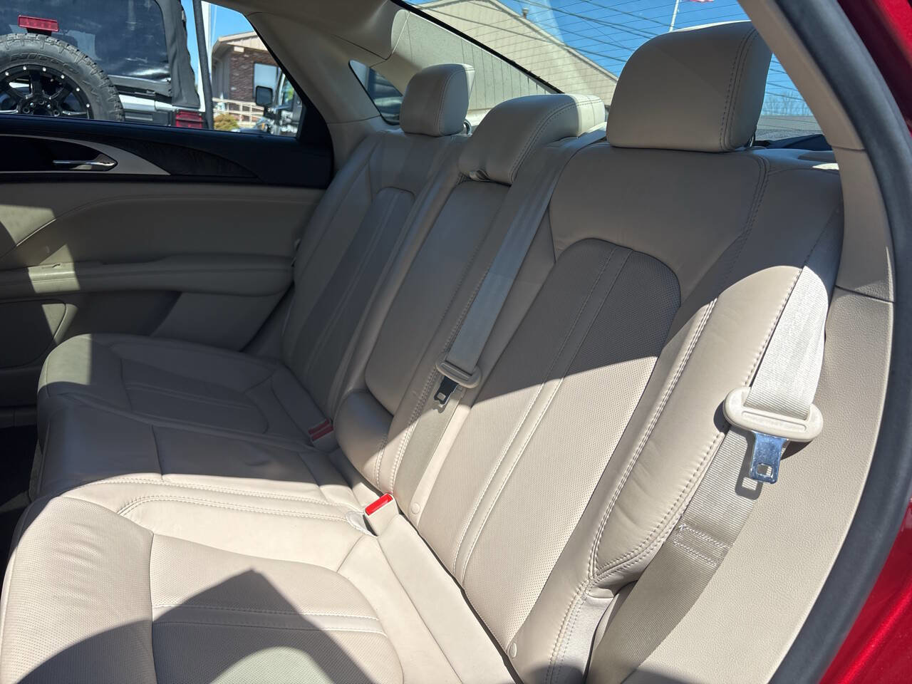 Used 2017 Lincoln MKZ Reserve w/ Climate Package image 28