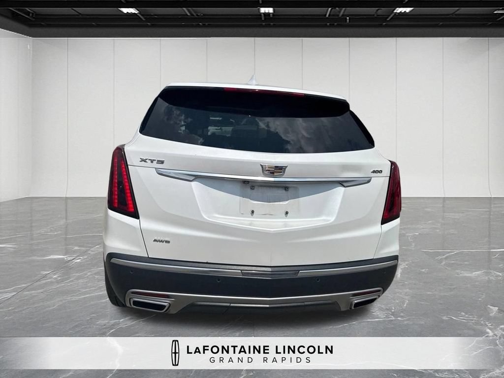 Used 2021 Cadillac XT5 Premium Luxury w/ LPO, Floor Liner Package AWD/4WD image 4