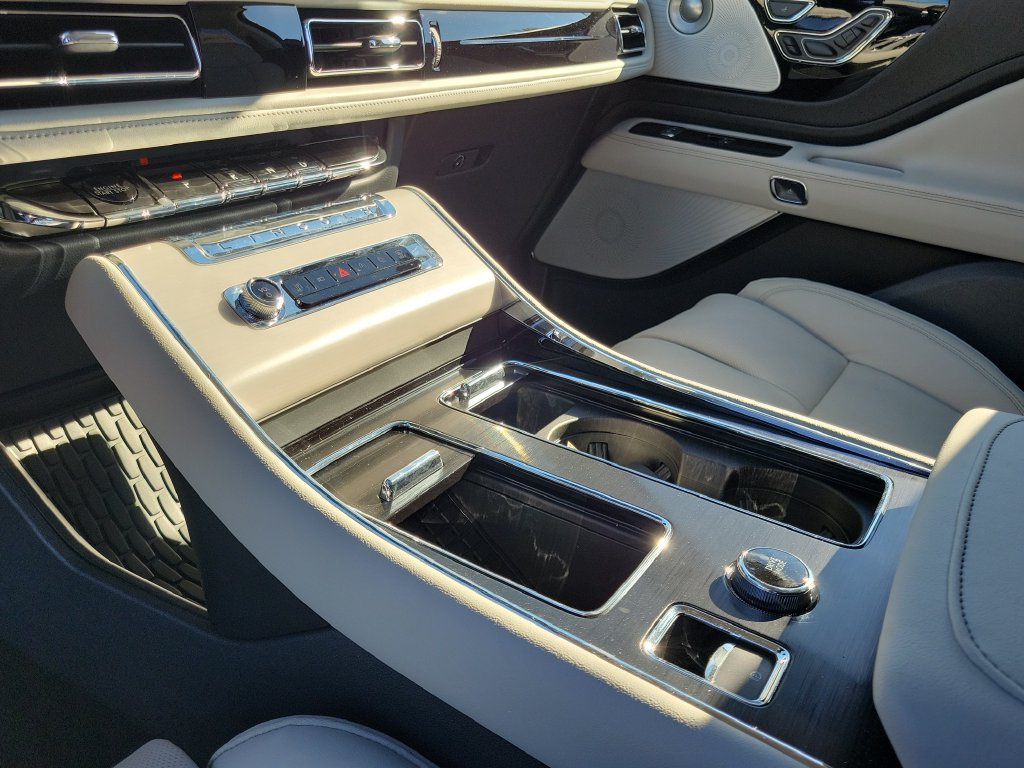 New 2027 Lincoln Aviator Reserve AWD/4WD image 29