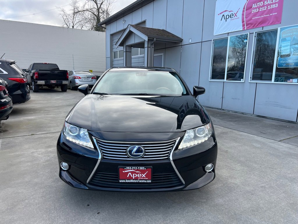 Used 2013 Lexus ES 300h w/ Luxury Pkg FWD image 2