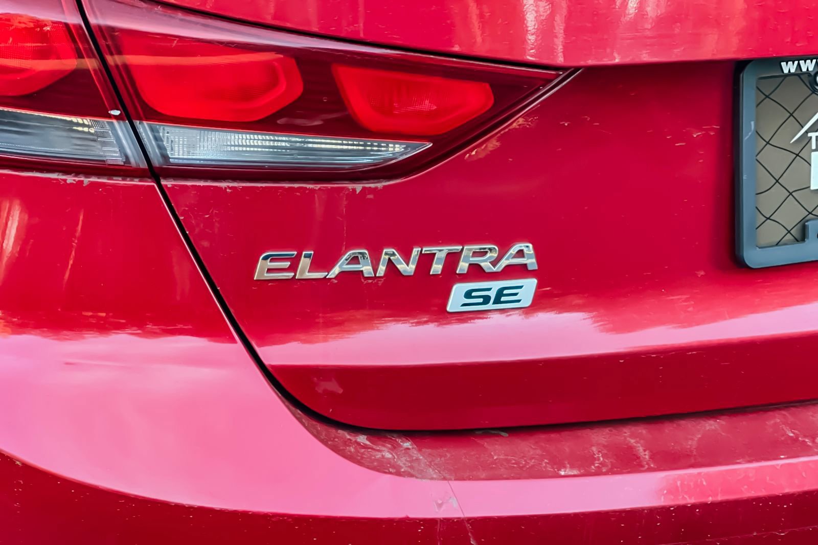 Used 2017 Hyundai Elantra SE image 35