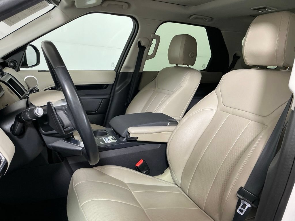 Used 2017 Land Rover Discovery SE AWD/4WD image 22