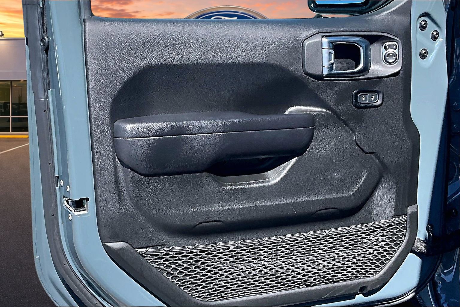Used 2024 Jeep Wrangler Unlimited AWD/4WD image 23