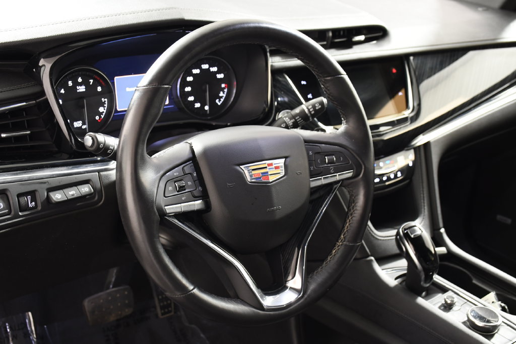 Used 2023 Cadillac XT6 Premium Luxury w/ Technology Package AWD/4WD image 13