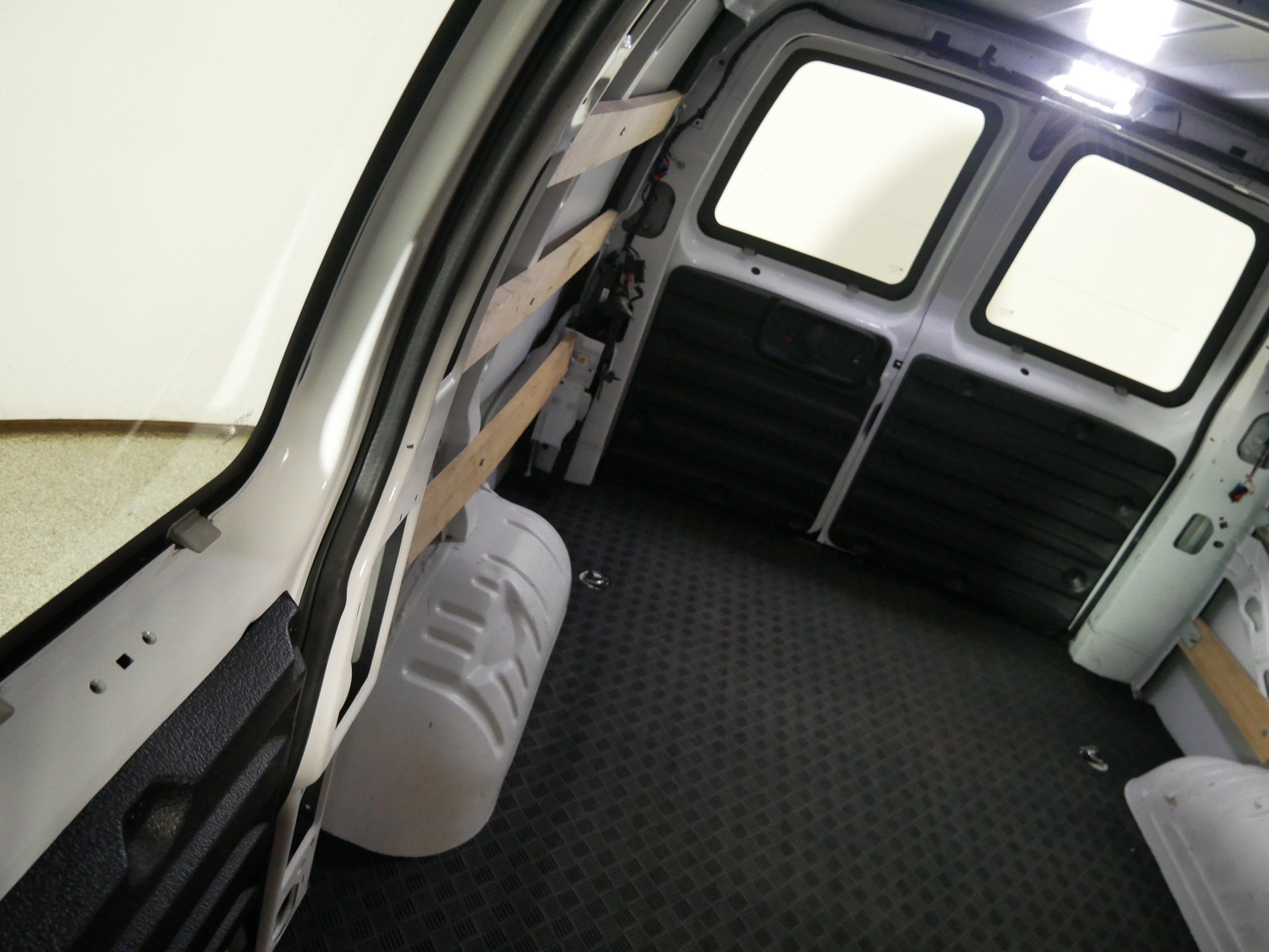 Used 2025 Chevrolet Express 2500 w/ Driver Convenience Package RWD image 12
