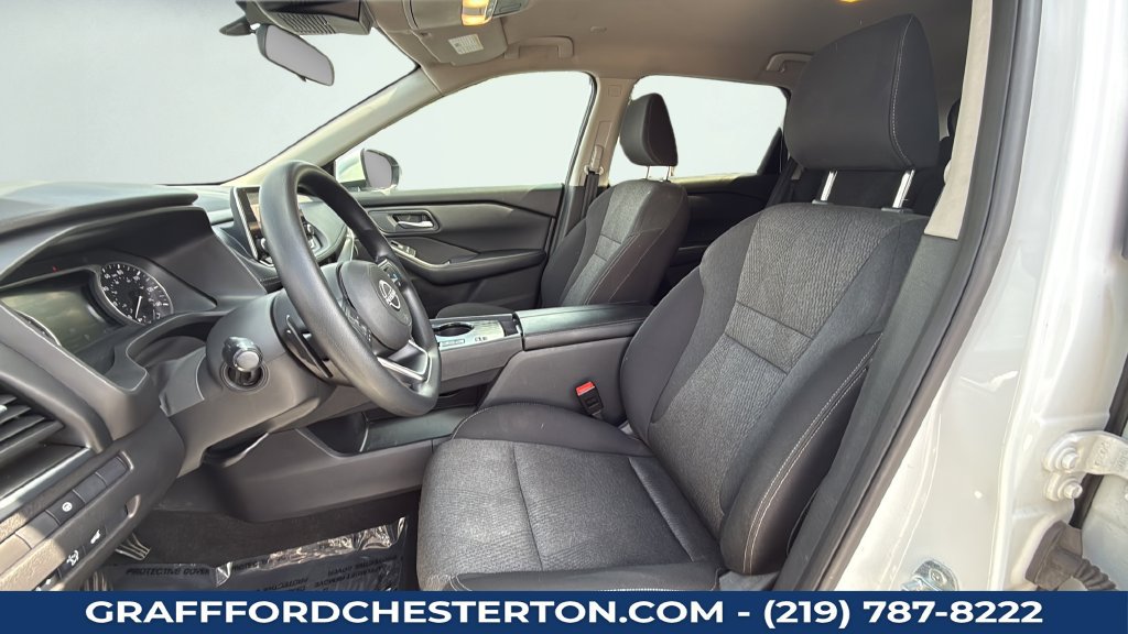 Used 2024 Nissan Rogue SV FWD image 23