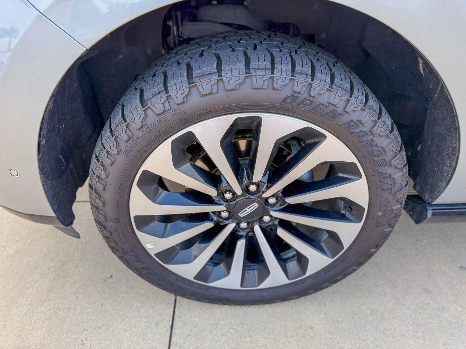 Used 2022 Lincoln Navigator Reserve image 15