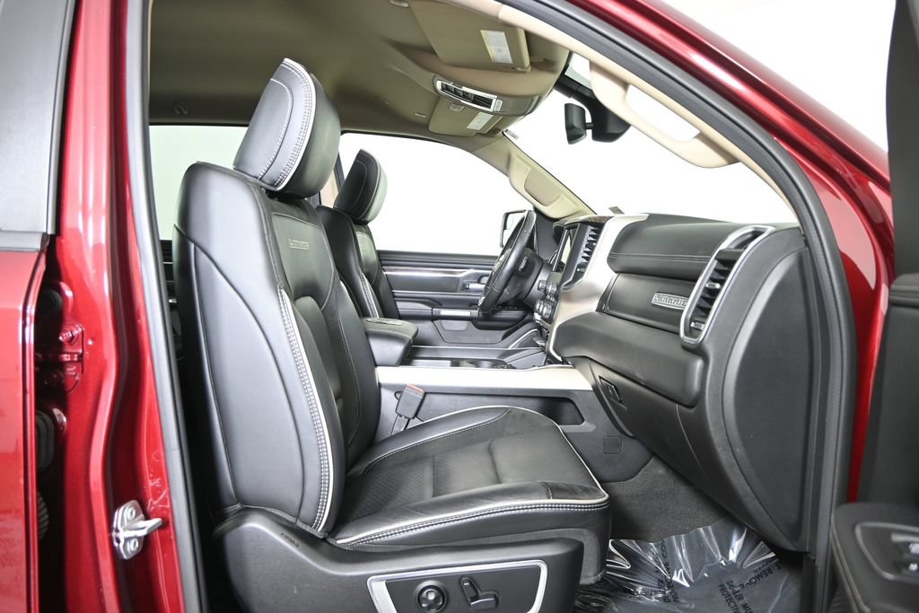 Used 2019 RAM 1500 Laramie AWD/4WD image 14