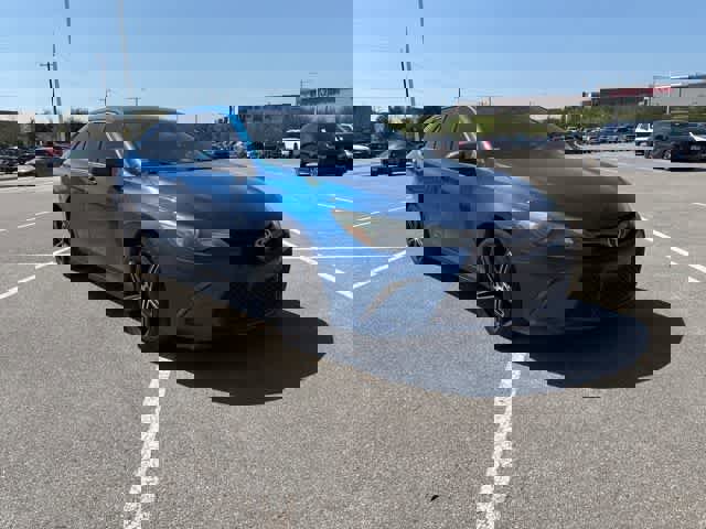 Used 2016 Toyota Camry SE image 7