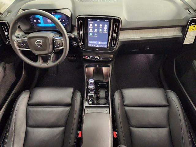 Certified 2026 Volvo XC40 B5 Plus w/ Protection Package Premier AWD/4WD image 4