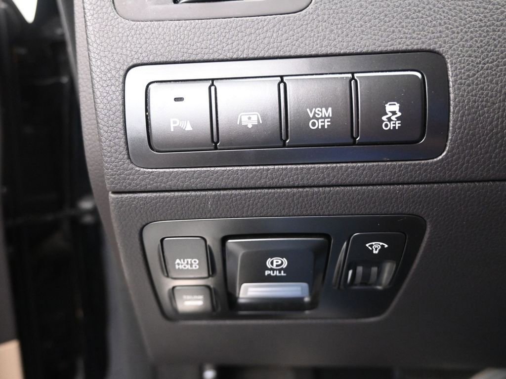 Used 2012 Hyundai Equus Signature image 22